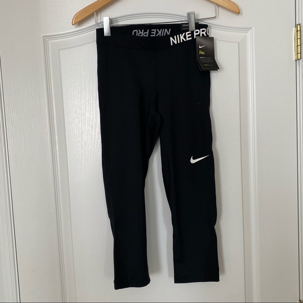 Nike Pro Capri Leggings